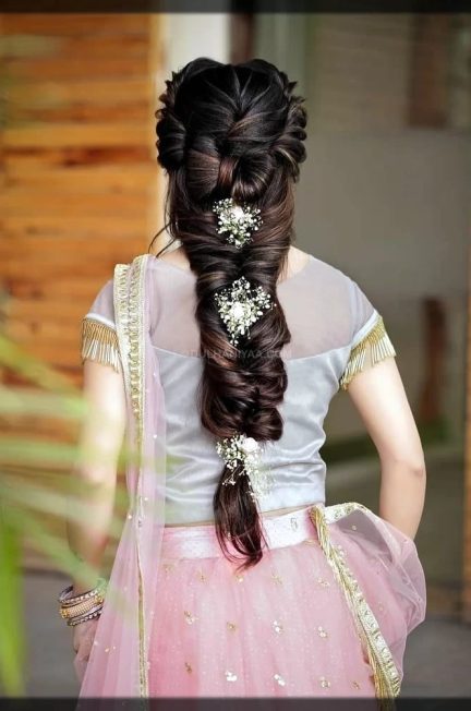 classy-Engagement-Hairstyles-for-Brides
